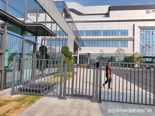 最近不少工厂行政,物业的朋友吐槽:之前贪便宜买的杂牌访客系统,要么