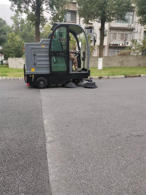 工厂物业道路 市政环卫 半封闭 驾驶式扫地机,您也可能对以下产品感